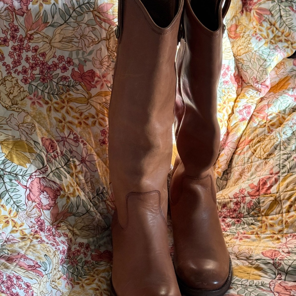 Frye boot - Picture 2 of 3
